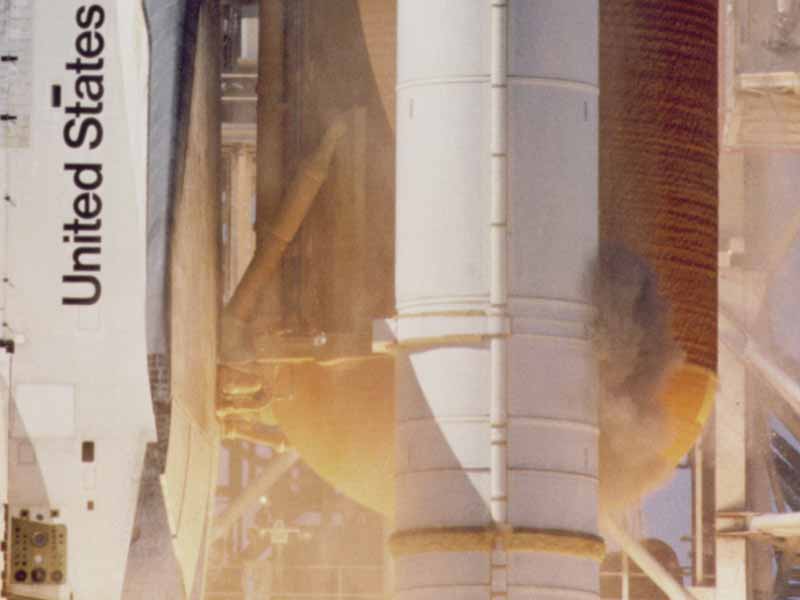 Black plumes observed at the launch of the Space Shuttle Challenger