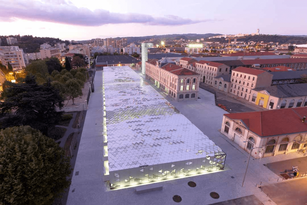 ville de saint-étienne, conference hall design