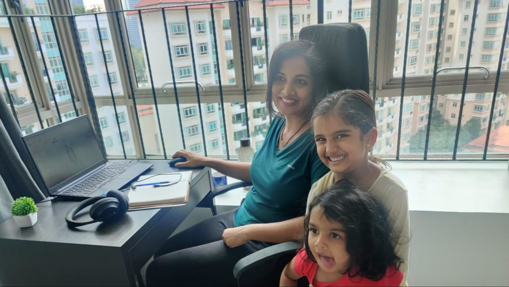 kanchan garg and her two daughters