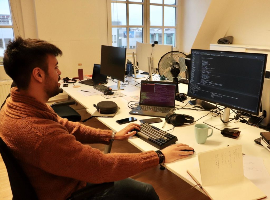 rubén benito at his desk in the simscale office